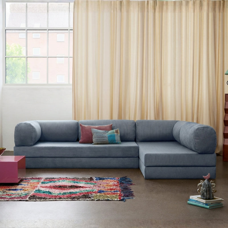 Complete Guide: What colours go with a grey sofa?